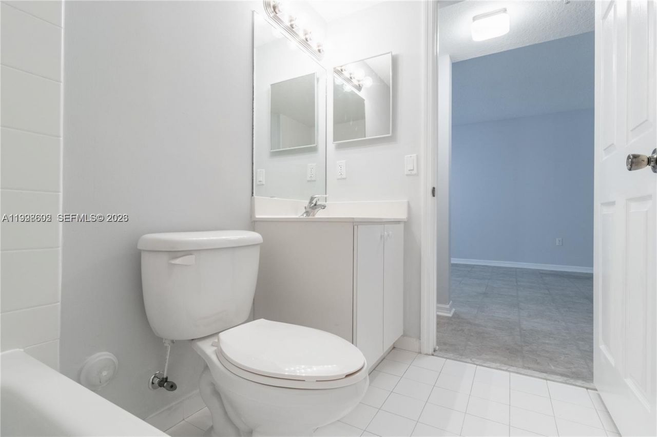 22801 SW 88th Pl, Unit 204, Cutler Bay, FL 33190 Photo