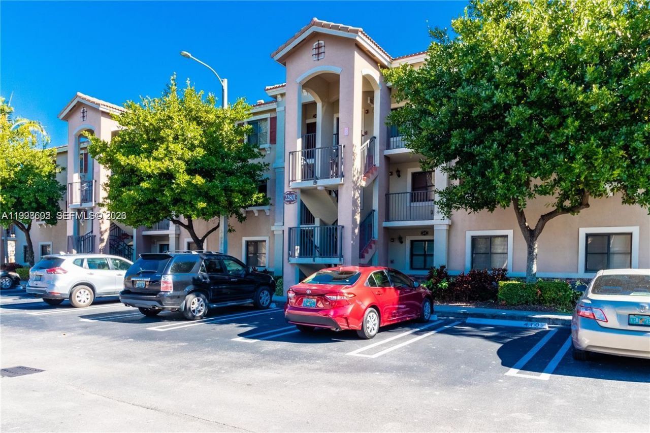 22801 SW 88th Pl, Unit 204, Cutler Bay, FL 33190 Photo