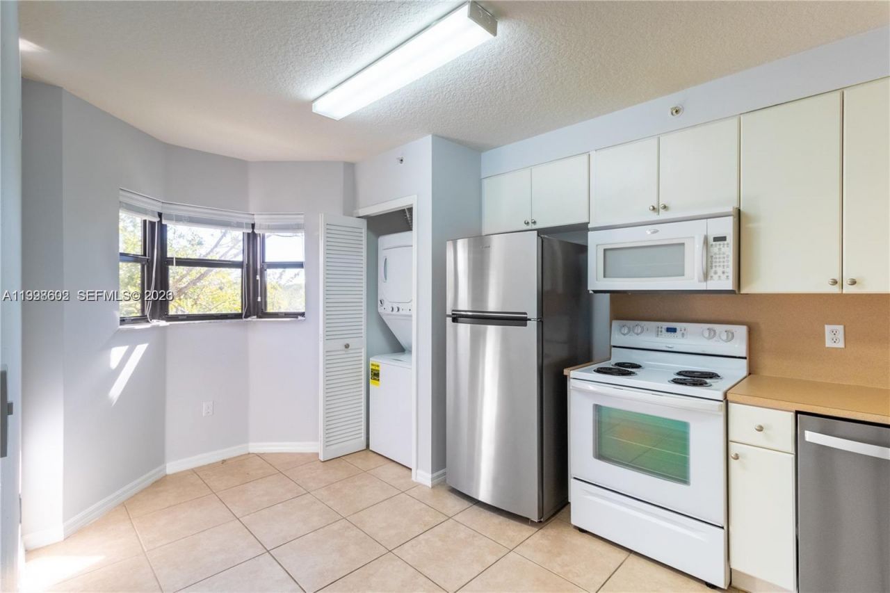 22801 SW 88th Pl, Unit 204, Cutler Bay, FL 33190 Photo