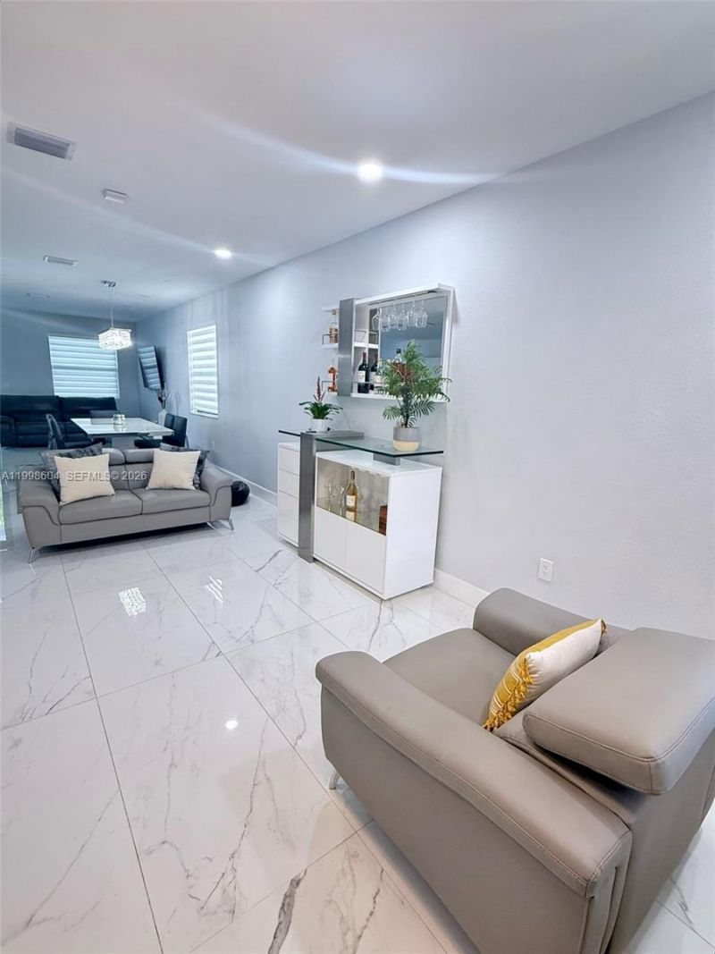 3567 W 110th Ter, Hialeah, FL 33018 Photo