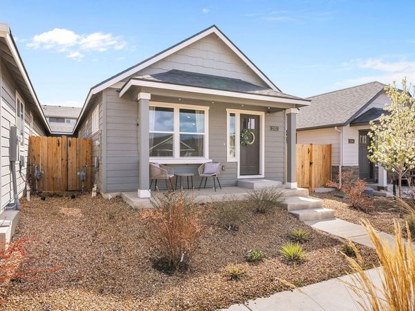 2552 NW Teak Avenue, Redmond, OR 97756