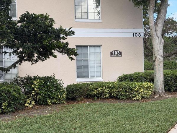 13811 Oneida Drive, Unit H2, Delray Beach, FL 33446