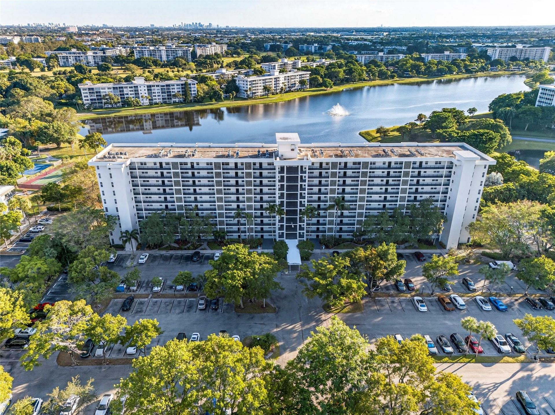 2900 N Course Drive, Unit 607, Pompano Beach, FL 33069 Photo