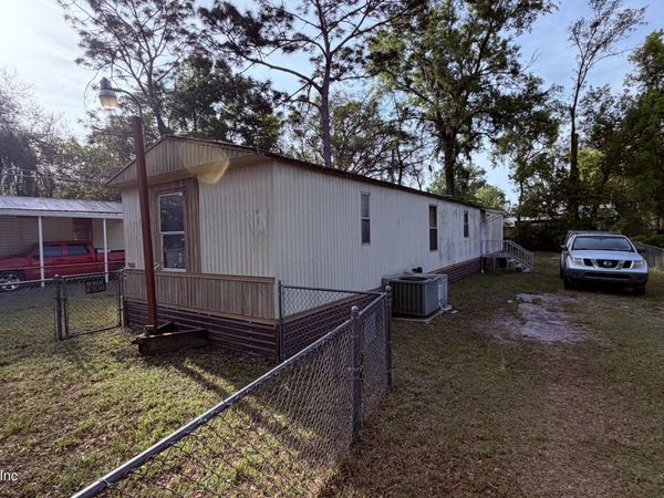 8252 BUTTERCUP Street, Jacksonville, FL 32210