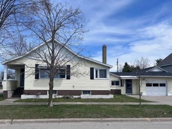 200 N Thirteenth Avenue, Alpena, MI 49707