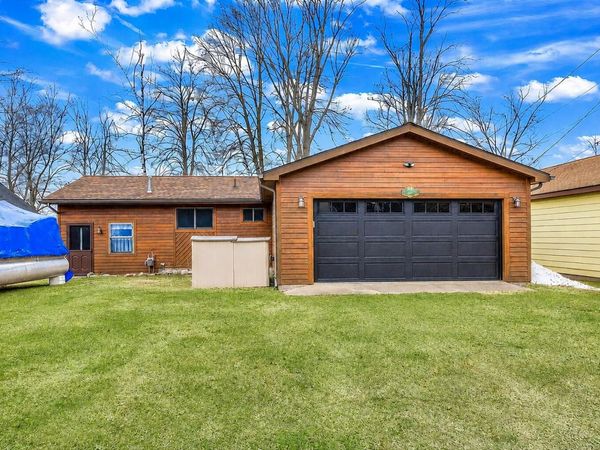 2077 Long Point Drive, Houghton Lake, MI 48629