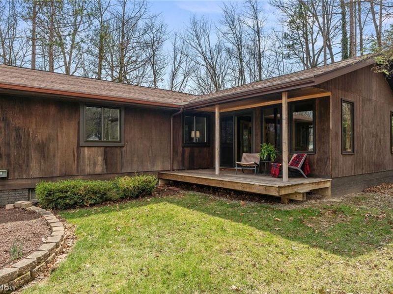 10172 Old Orchard Drive, Brecksville, OH 44141 Photo 3