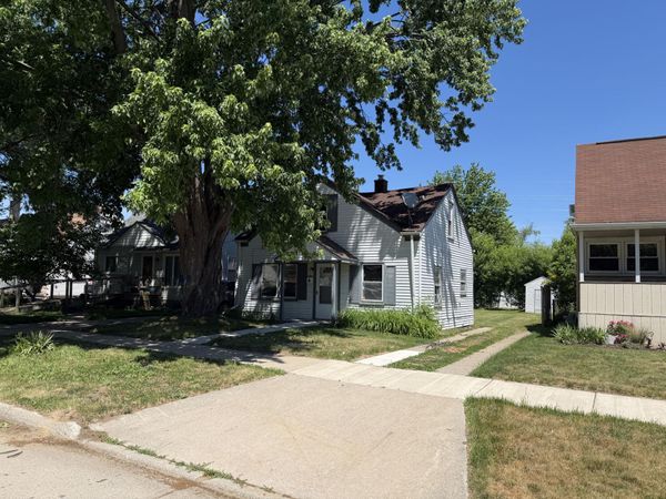 18852 Indian, Redford, MI 48240