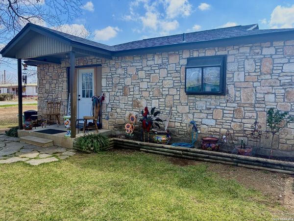 1314 Commerce, Jourdanton, TX 78026