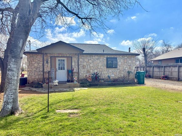1314 Commerce, Jourdanton, TX 78026