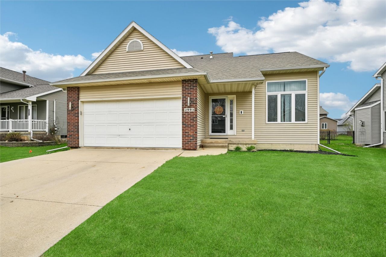 2995 Downing Street, Marion, IA 52302 Main Photo