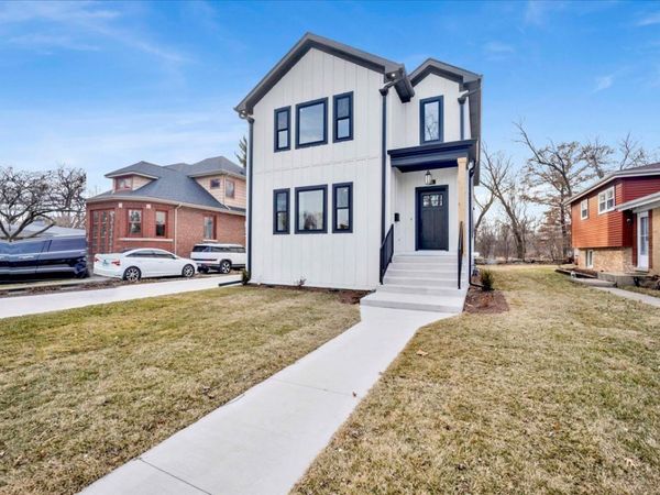 218 N Park Avenue , Lombard, IL 60148