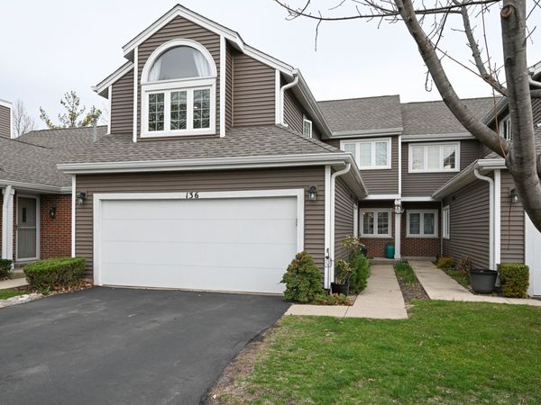 136 S Lawford Court , Bloomingdale, IL 60108