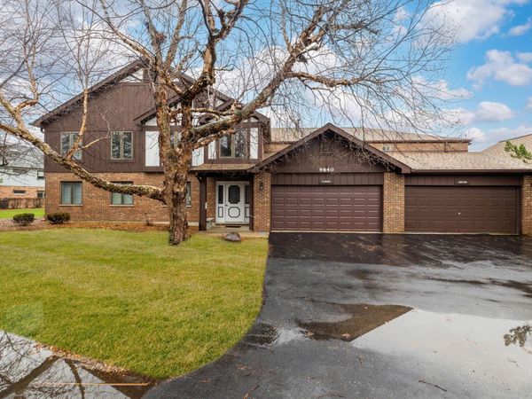 9840 Terrace Drive, Unit E2, Palos Park, IL 60464