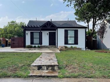 2931 Ivandell Avenue, Dallas, TX 75211