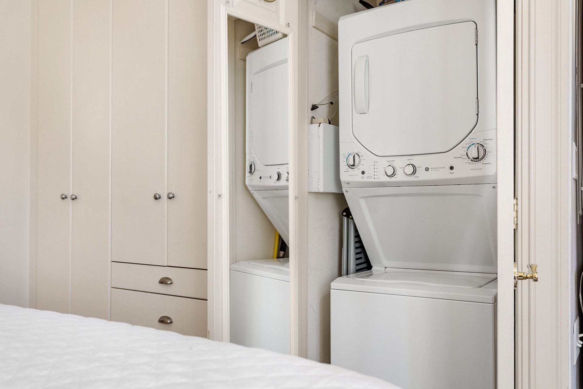 87 East Bay Street Photo 29