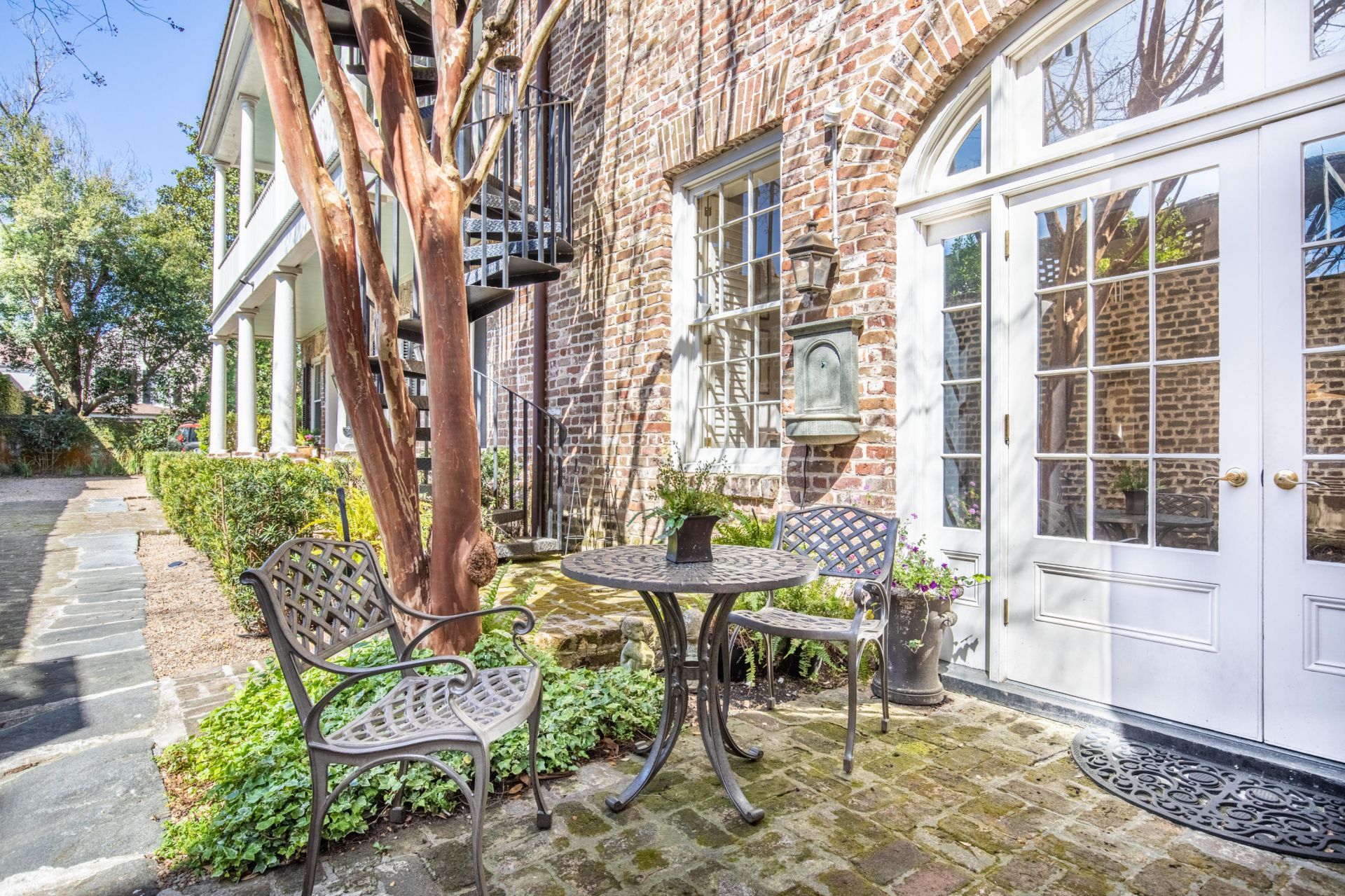 87 East Bay Street Photo 43