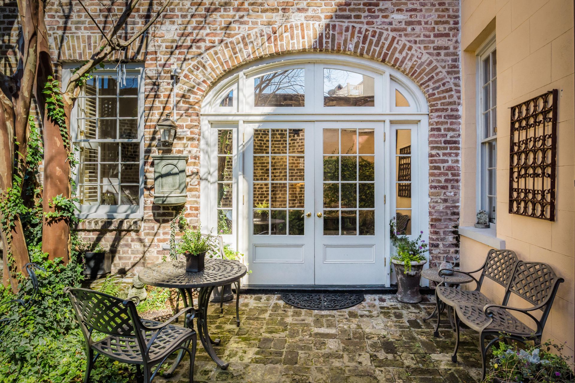 87 East Bay Street Photo 45