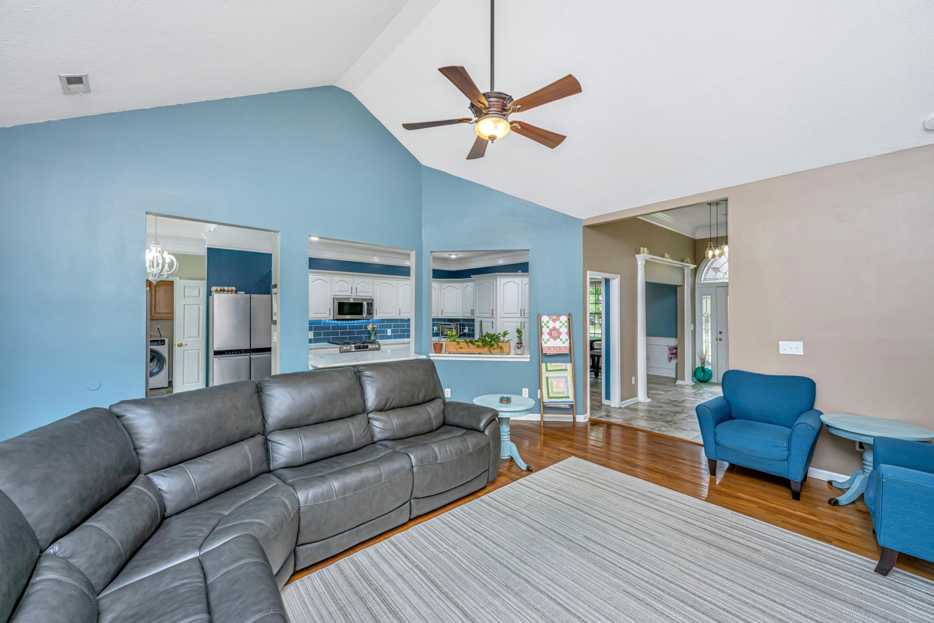 106 Lee Street Photo 16