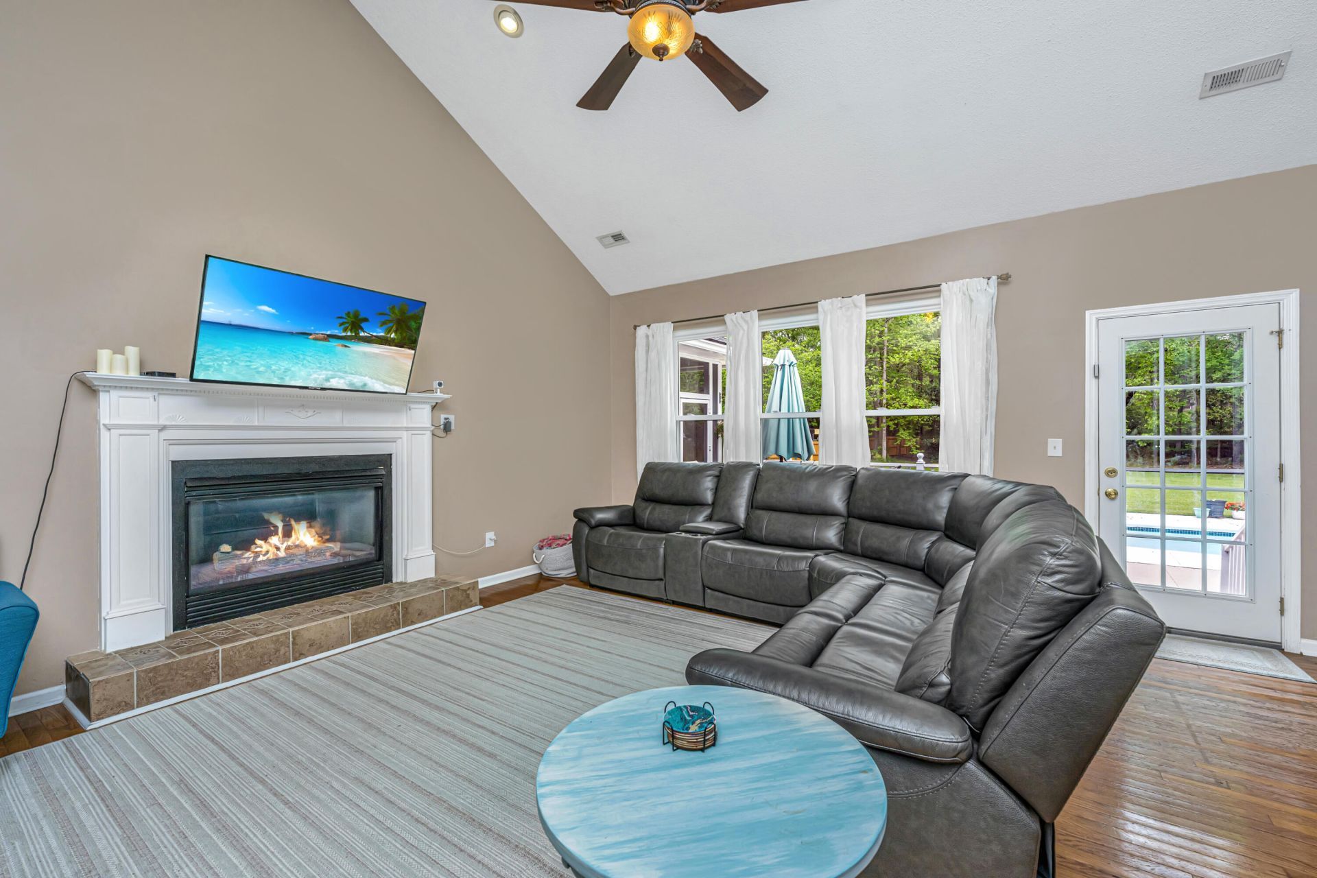 106 Lee Street Photo 16