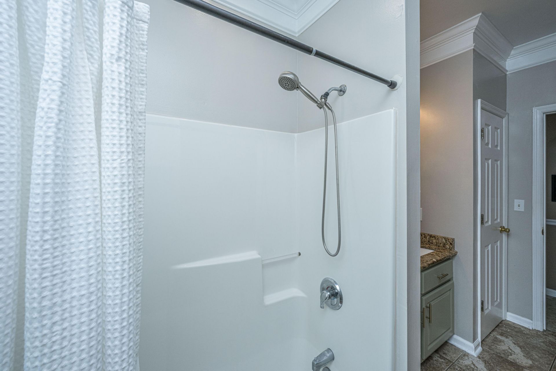 106 Lee Street Photo 31