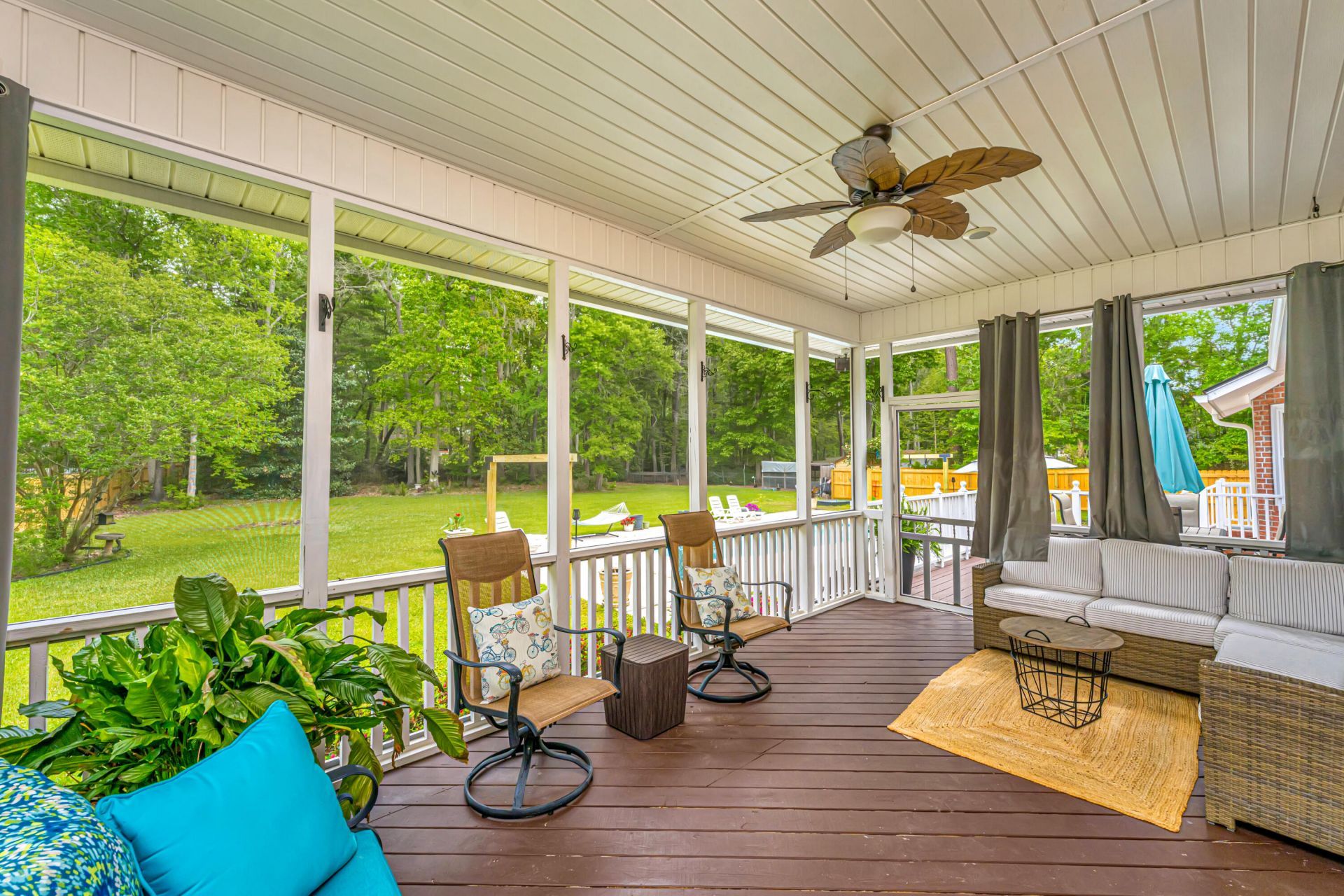 106 Lee Street Photo 4