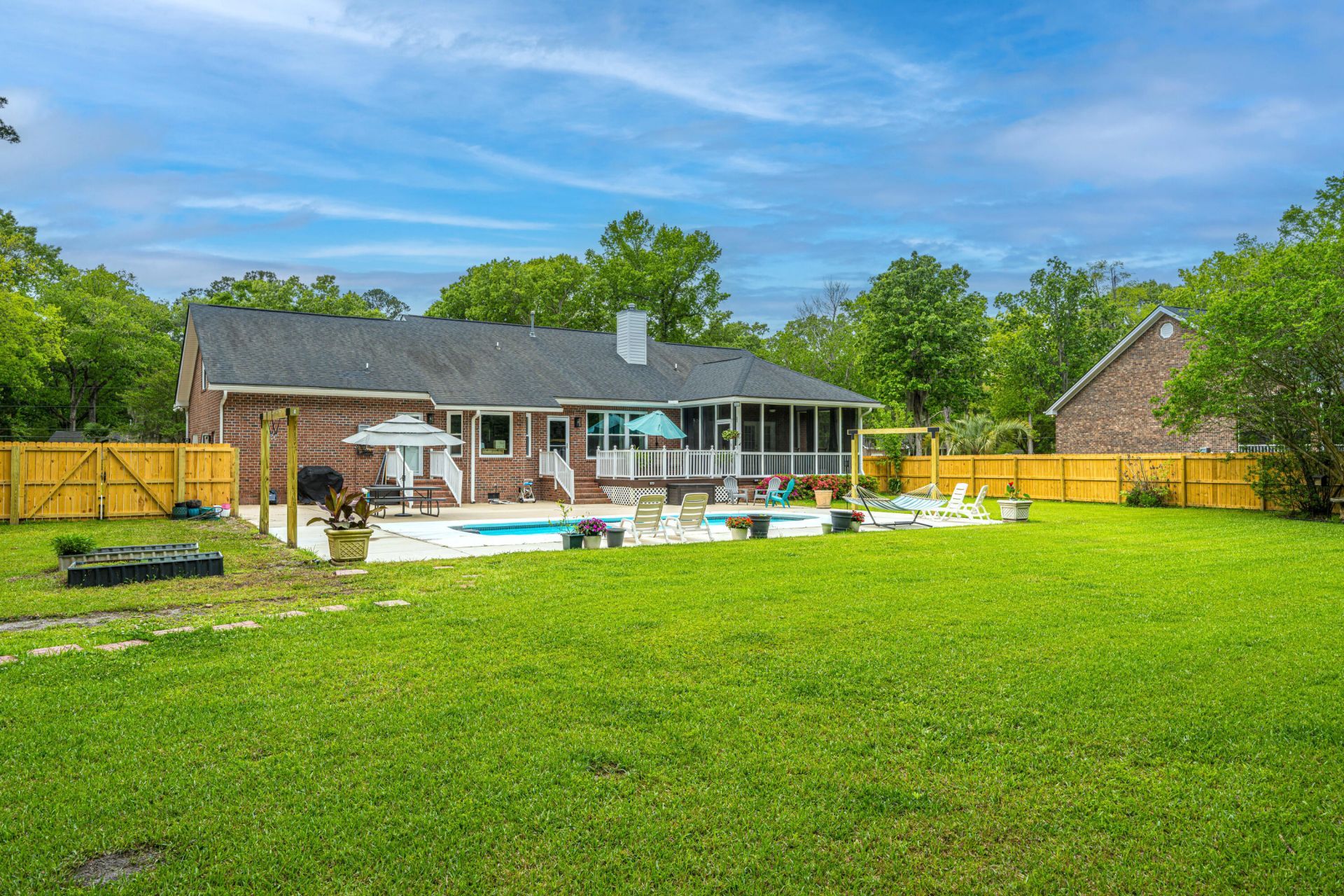 106 Lee Street Photo 43