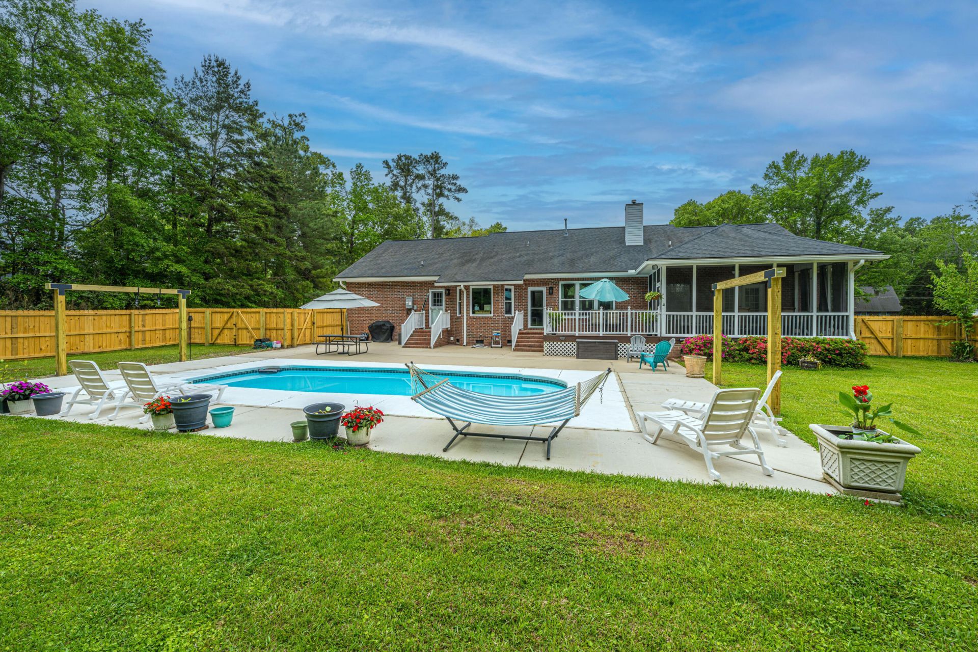 106 Lee Street Photo 49