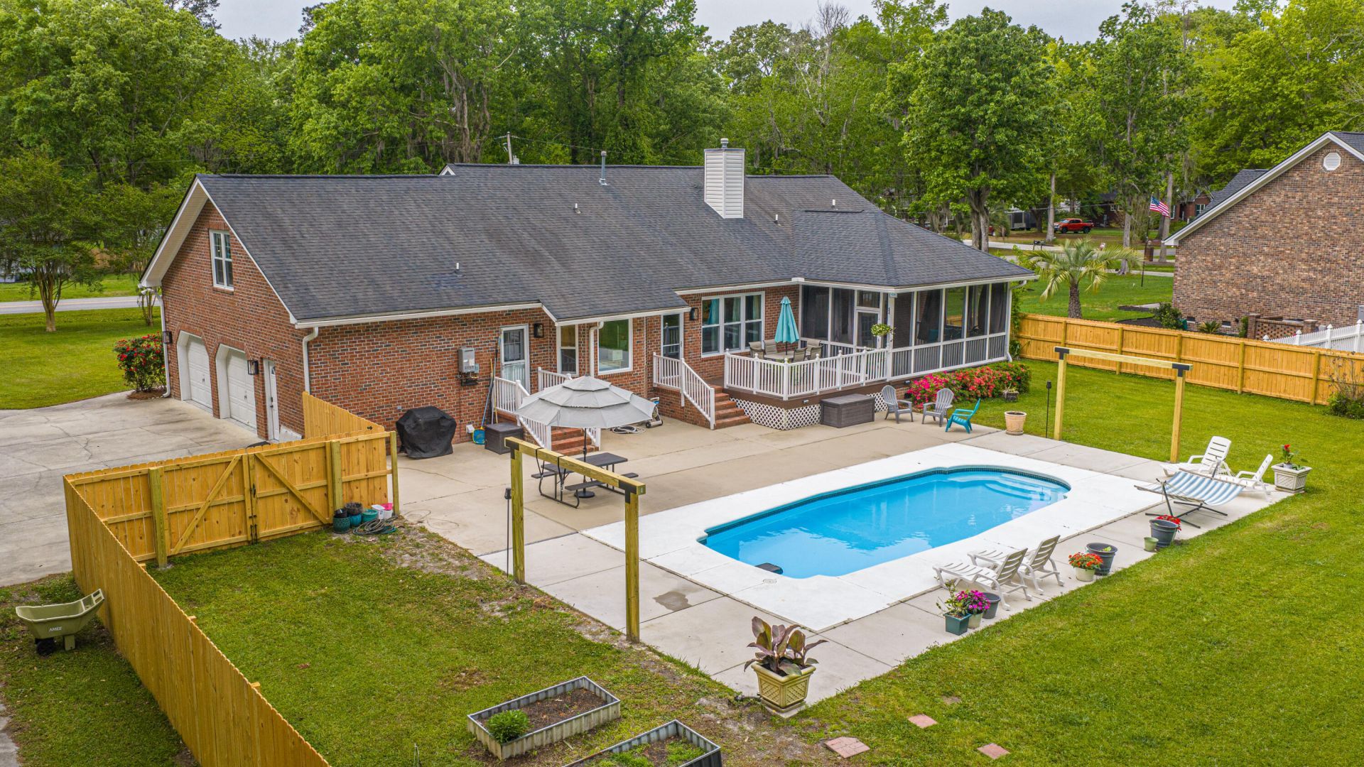 106 Lee Street Photo 59