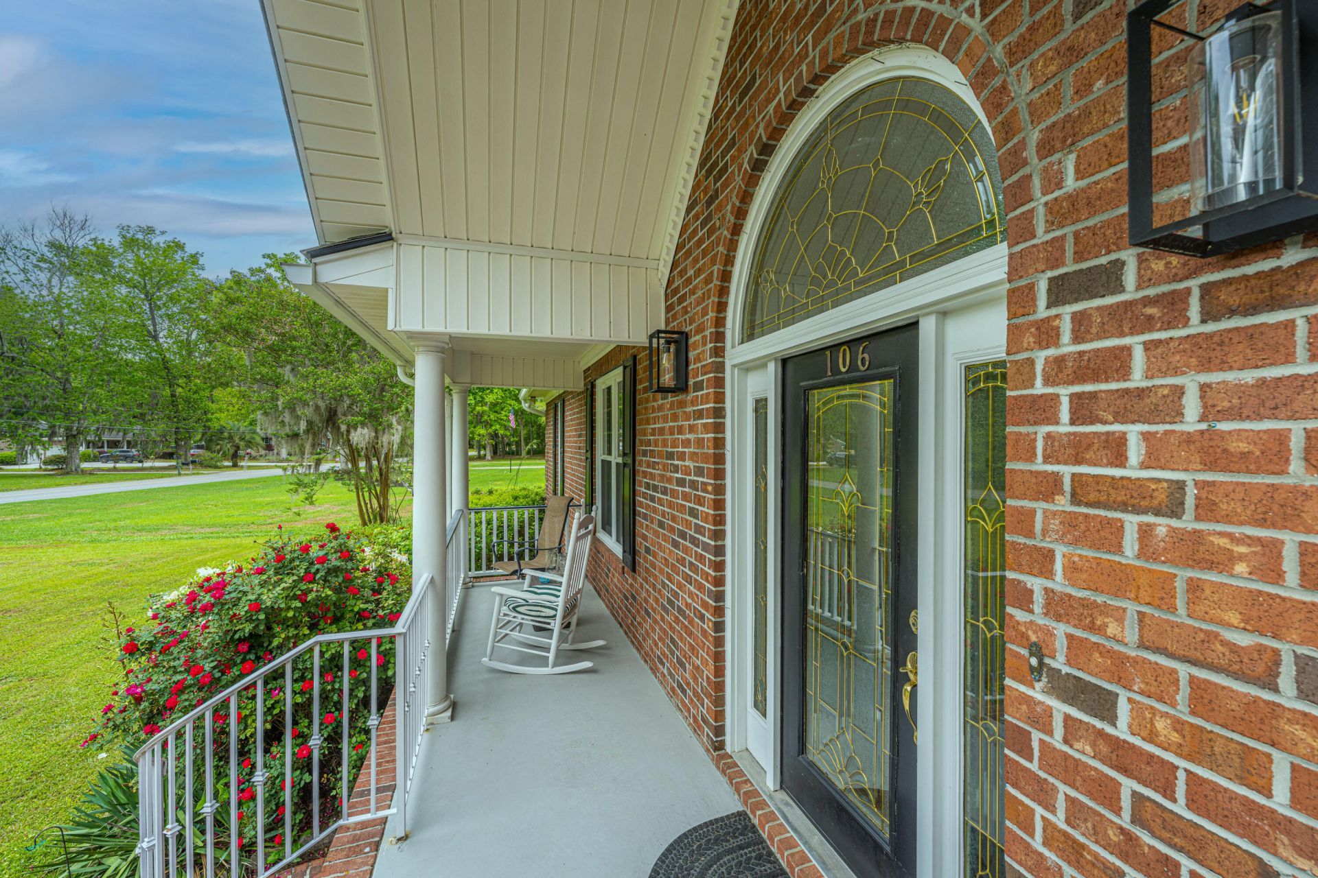 106 Lee Street Photo 9