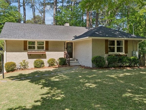 2304 Pembrook Place NE, Atlanta, GA 30324