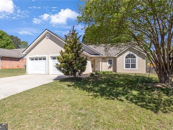 125 York Lane, Fayetteville, GA 30214