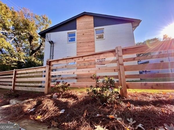 536 College, Unit 8, Hapeville, GA 30354