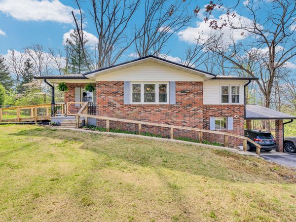 196 Malver Dr, Crossville, TN 38555