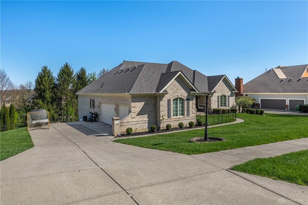 2824 Ash Ridge Drive, Beavercreek, OH 45434 Main Photo