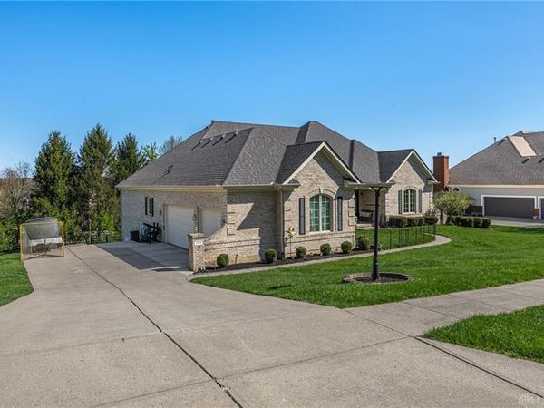 2824 Ash Ridge Drive, Beavercreek, OH 45434