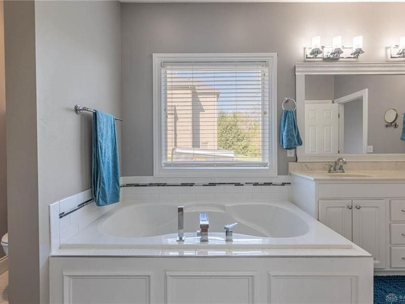 2824 Ash Ridge Drive, Beavercreek, OH 45434 Photo 27