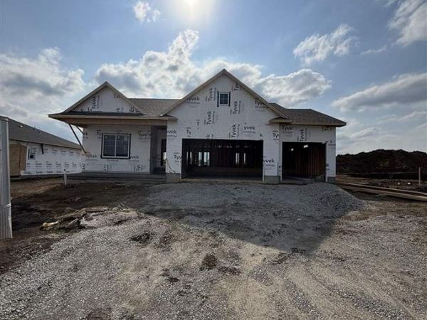 105 S Seven Oaks Rd, North Liberty, IA 52317