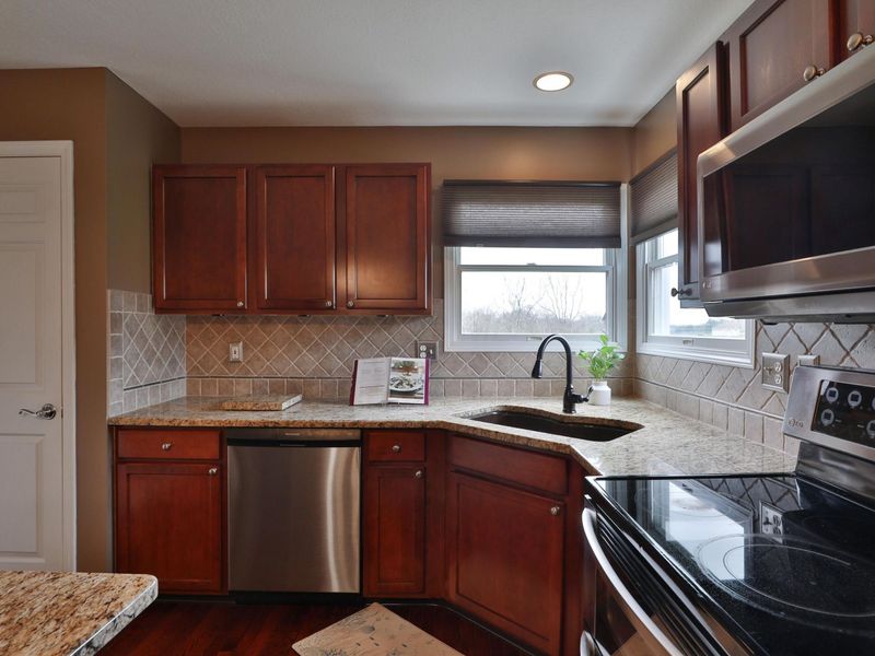 641 Meadows Drive, Delaware, OH 43015 Photo 16