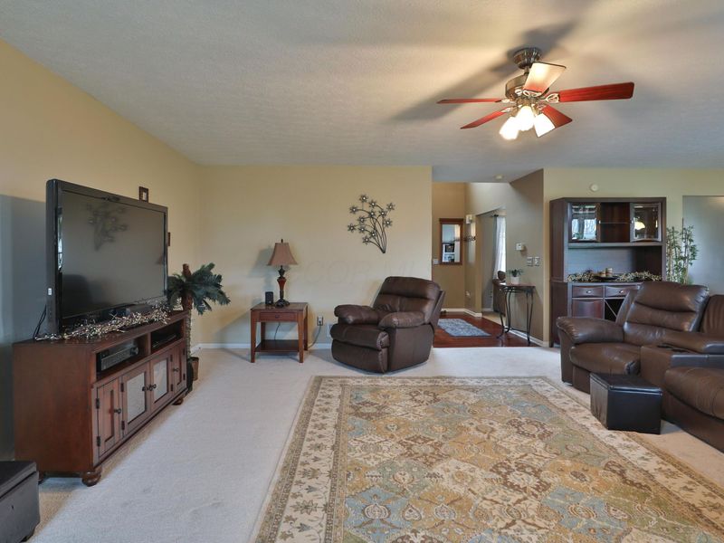 641 Meadows Drive, Delaware, OH 43015 Photo 9