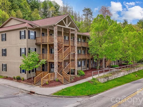 800 Meadowview Drive, Boone, NC 28607