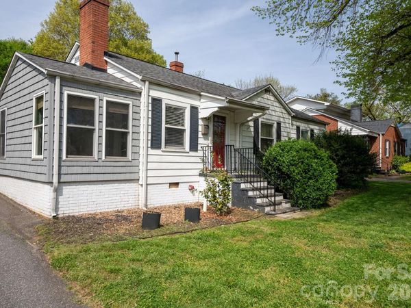 1339 11th Street NW, Hickory, NC 28601