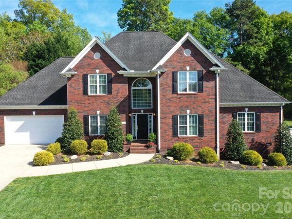 406 5th Avenue NE, Conover, NC 28613