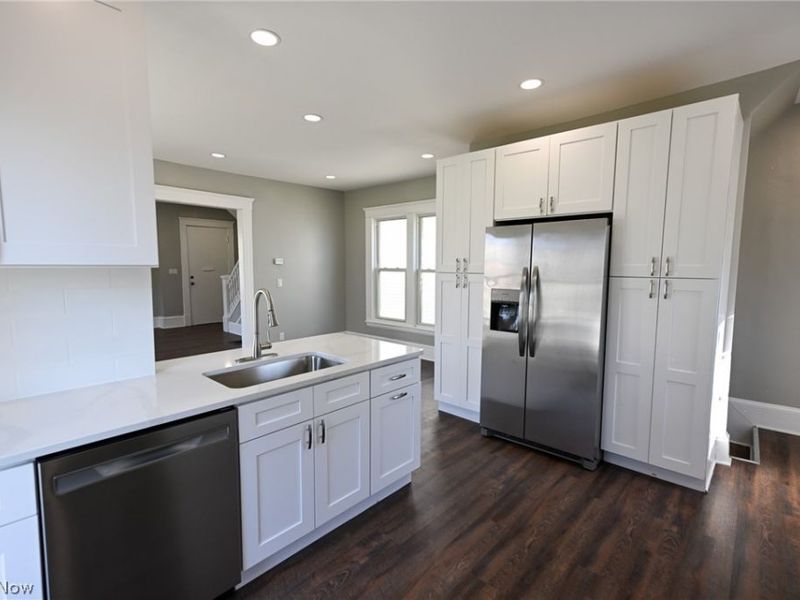 2221 E 97th Street, Cleveland, OH 44106 Photo 12