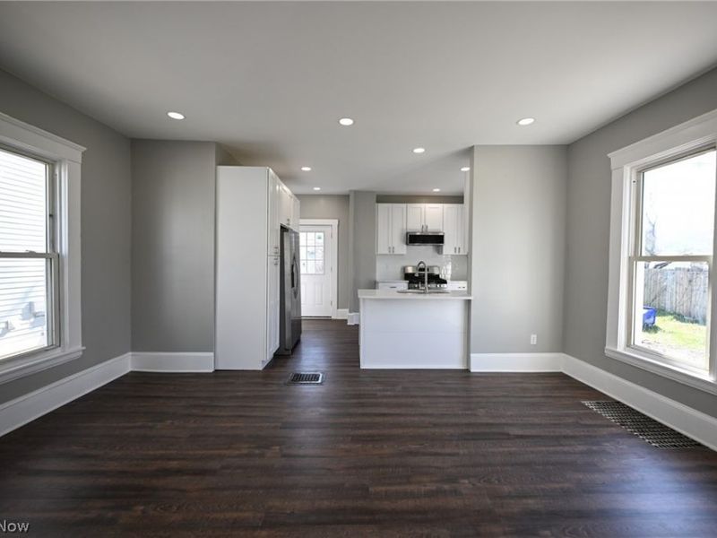 2221 E 97th Street, Cleveland, OH 44106 Photo 8