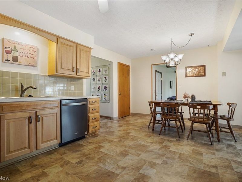 414 Scala Drive, Stow, OH 44224 Photo 9