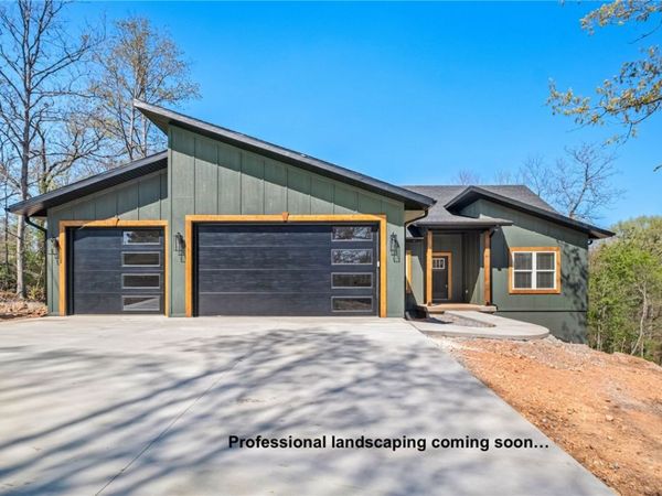 3 Bytham Circle , Bella Vista, AR 72714