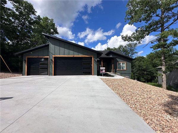 3 Bytham Circle, Bella Vista, AR 72714