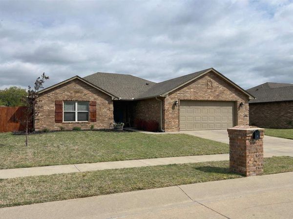 509 E Pams Drive, Perkins, OK 74059