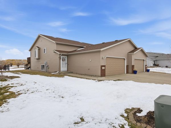 3467 Eagle Run Lane, West Fargo, ND 58078
